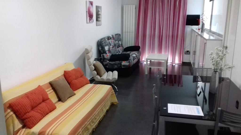 Apartamentos Turisticos Los Angeles Alcazar de San Juan Exteriör bild