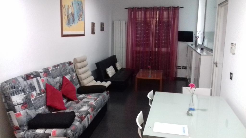 Apartamentos Turisticos Los Angeles Alcazar de San Juan Exteriör bild