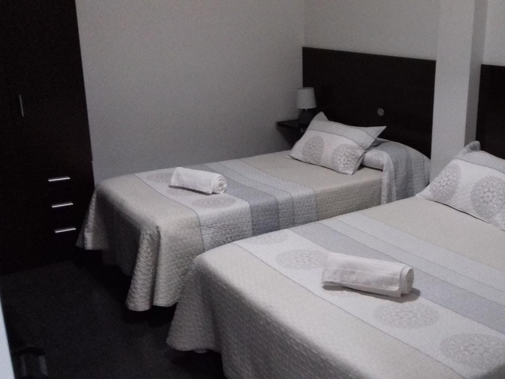 Apartamentos Turisticos Los Angeles Alcazar de San Juan Exteriör bild